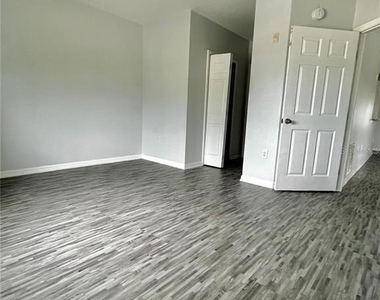 6011 Skydale Way - Photo Thumbnail 15