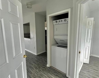 6011 Skydale Way - Photo Thumbnail 10