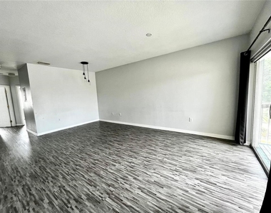 6011 Skydale Way - Photo Thumbnail 9