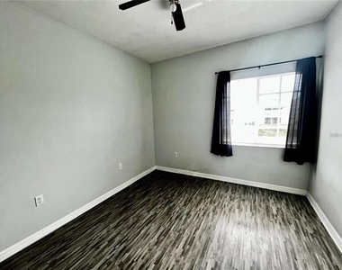 6011 Skydale Way - Photo Thumbnail 22