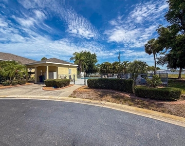 317 28th Street W - Photo Thumbnail 17