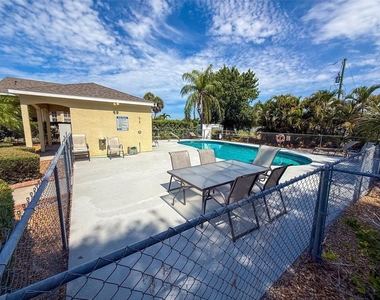 317 28th Street W - Photo Thumbnail 18