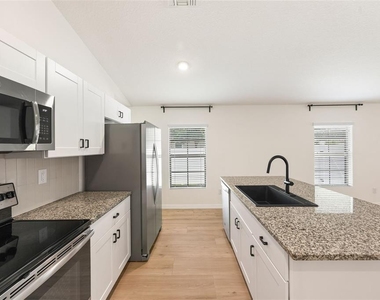 12401 Streambed Drive - Photo Thumbnail 6