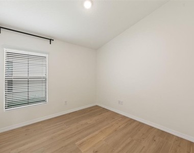 12401 Streambed Drive - Photo Thumbnail 20