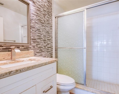 2390 Bentley Dr - Photo Thumbnail 30
