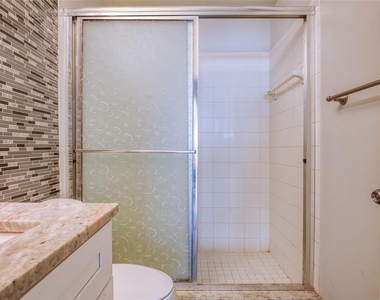 2390 Bentley Dr - Photo Thumbnail 31