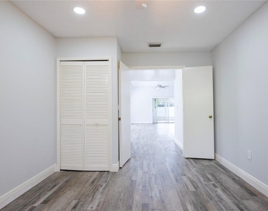 2390 Bentley Dr - Photo Thumbnail 32