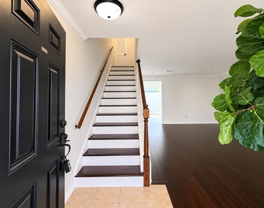 301 S Bungalow Park Avenue - Photo Thumbnail 1