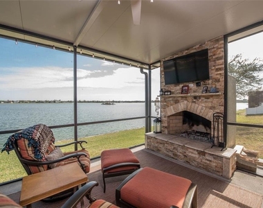 1742 Mira Lago Circle - Photo Thumbnail 4