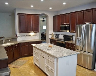 1742 Mira Lago Circle - Photo Thumbnail 15