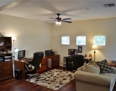 1742 Mira Lago Circle - Photo Thumbnail 14