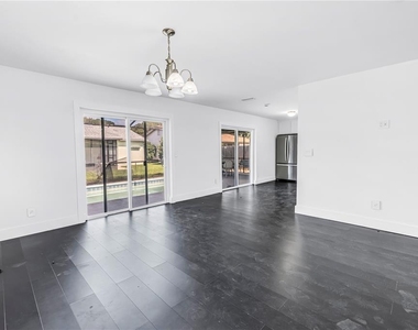 3216 Pine Haven Drive - Photo Thumbnail 10