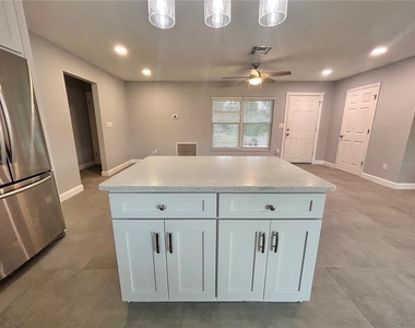 1444 Overcash Drive - Photo Thumbnail 6