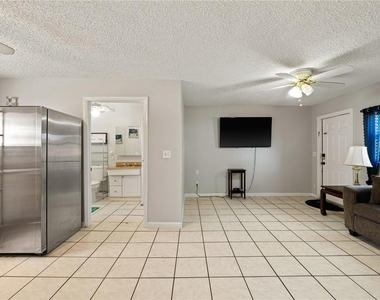 15509 Casey Road - Photo Thumbnail 3