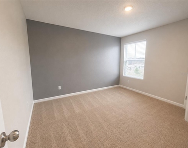 1352 Derry Avenue - Photo Thumbnail 10