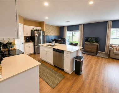 1352 Derry Avenue - Photo Thumbnail 7