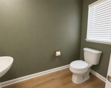1352 Derry Avenue - Photo Thumbnail 5