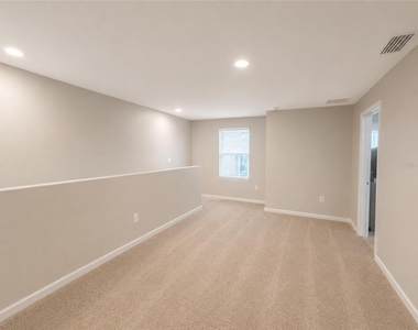 1352 Derry Avenue - Photo Thumbnail 12
