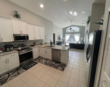 144 Madiera Beach Boulevard - Photo Thumbnail 10