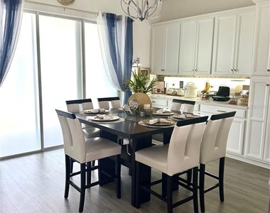 13456 Laxness Street - Photo Thumbnail 4