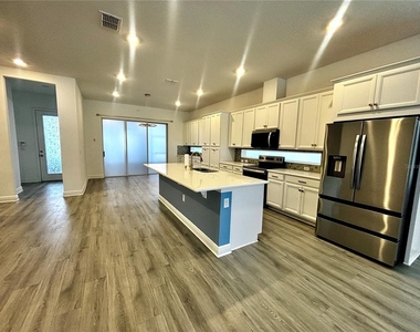 13456 Laxness Street - Photo Thumbnail 9