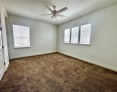 13456 Laxness Street - Photo Thumbnail 22