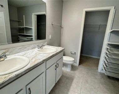 3182 Eagle Hammock Circle - Photo Thumbnail 8