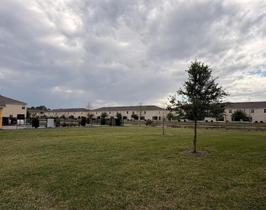 4700 Coral Castle Drive - Photo Thumbnail 17