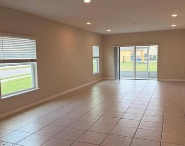 4700 Coral Castle Drive - Photo Thumbnail 5