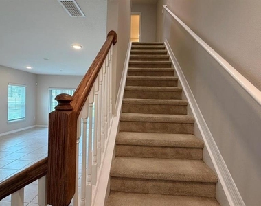 4700 Coral Castle Drive - Photo Thumbnail 8