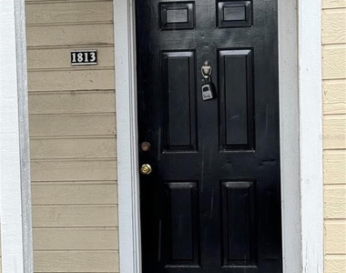 1059 S Hiawassee Road - Photo Thumbnail 1