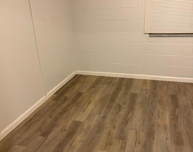 5920 Nw 62nd Place - Photo Thumbnail 19