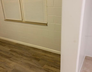 5920 Nw 62nd Place - Photo Thumbnail 21