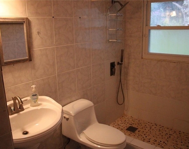 5920 Nw 62nd Place - Photo Thumbnail 16