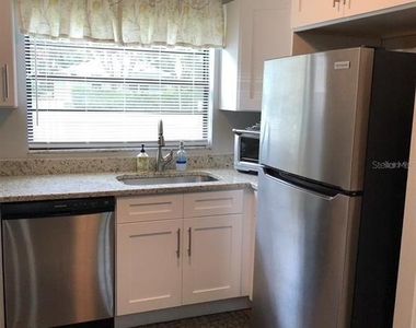 255 W Osceola Street - Photo Thumbnail 7