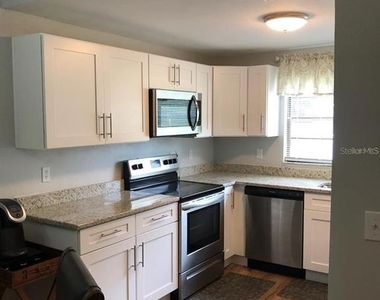 255 W Osceola Street - Photo Thumbnail 6