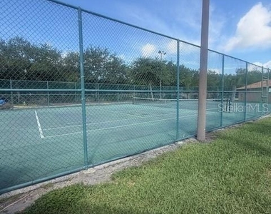 5447 Vineland Road - Photo Thumbnail 12