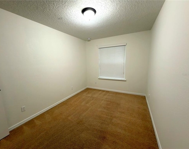 1036 Laurel Ridge Lane - Photo Thumbnail 12