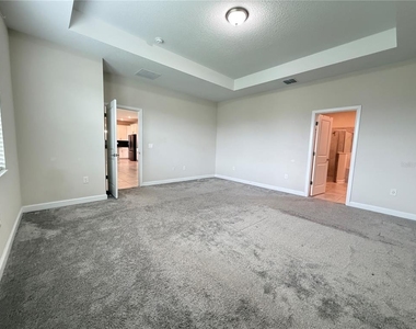 4921 Lotta Court - Photo Thumbnail 12
