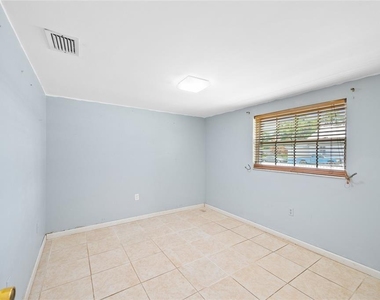 1230 E 1st Avenue - Photo Thumbnail 18
