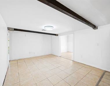 1230 E 1st Avenue - Photo Thumbnail 16