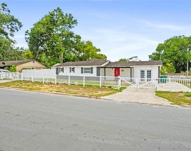 1230 E 1st Avenue - Photo Thumbnail 8