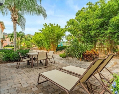 8005 Sand Bar Drive - Photo Thumbnail 14