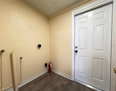 2988 Stowe Place - Photo Thumbnail 8