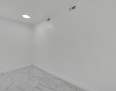 3000 N Atlantic Avenue - Photo Thumbnail 45