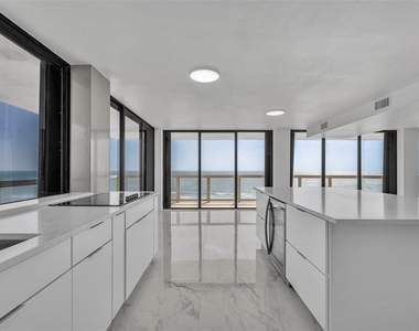 3000 N Atlantic Avenue - Photo Thumbnail 15