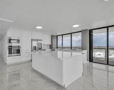 3000 N Atlantic Avenue - Photo Thumbnail 17