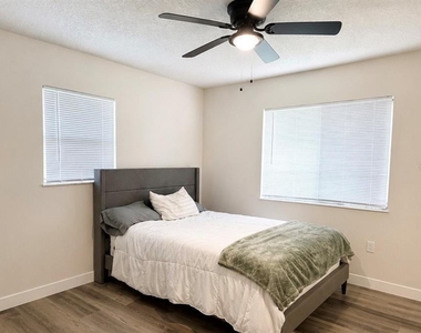 612 Wood Drive - Photo Thumbnail 17