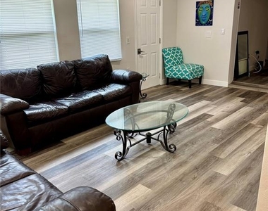 612 Wood Drive - Photo Thumbnail 16