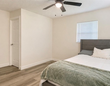 612 Wood Drive - Photo Thumbnail 18